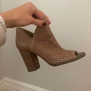 Lucky Brand peep toe chunky heel